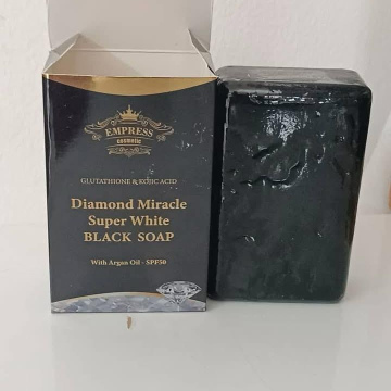 Savon noir exfoliant Diamond Miracle